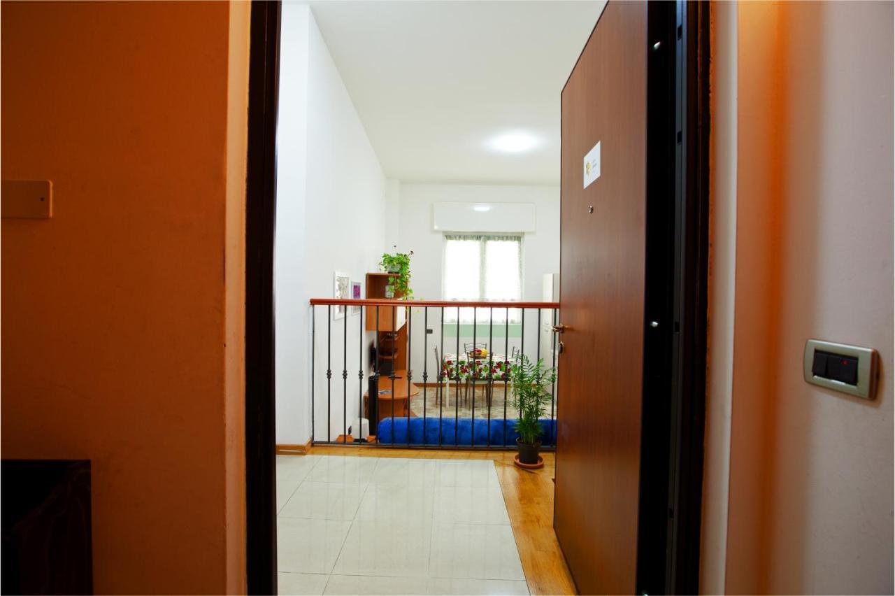 Apartamento Bilocale A 400M Dalla Stazione Di Lambrate - Casa Abano Milán Exterior foto